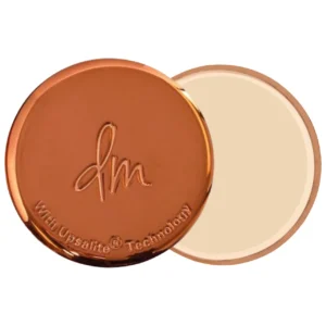 Danessa Myricks Beauty  Yummy Skin Blurring Balm Powder in the shade Universal  - Travel Size
