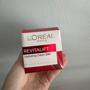 L'Oreal Revitalift Hydrating Day Cream 50ml - Canada