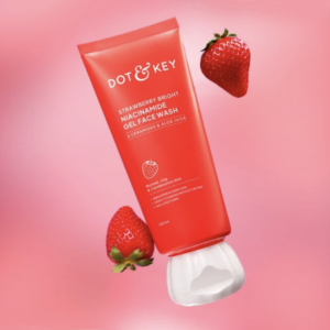 Dot & Key Strawberry Bright Niacinamide Gel Face Wash (100ml)